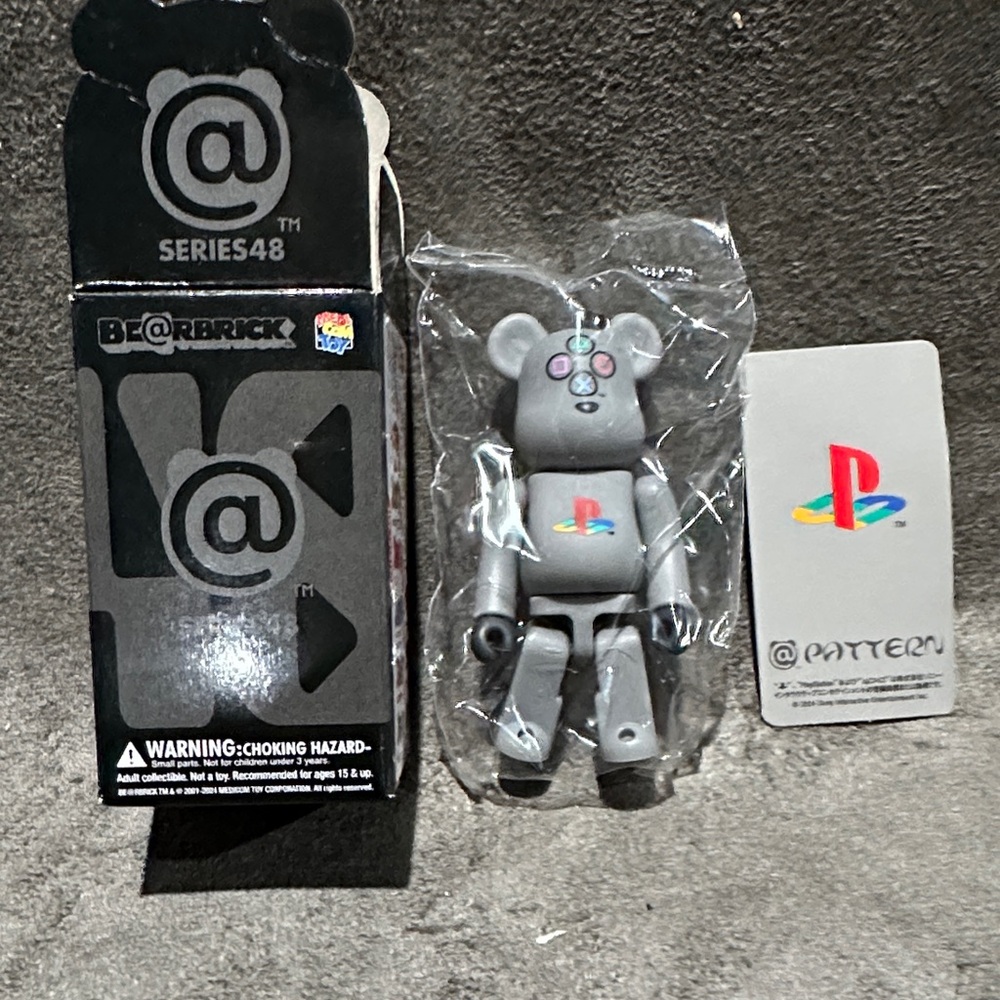Bearbrick Series 48 Secret Grey PlayStation